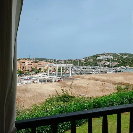 Marina Incantevole Vista Yacht 切尔沃港